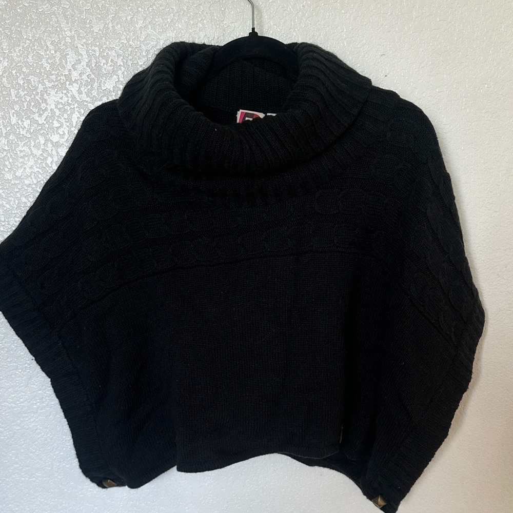 Roxy Black Cable Knit croppedTurtleneck Sweater with gold hardware